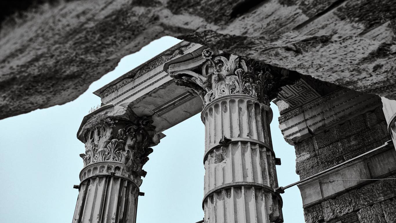 tempio-di-augusto-e-il-cielo tempio-di-augusto-e-il-cielo