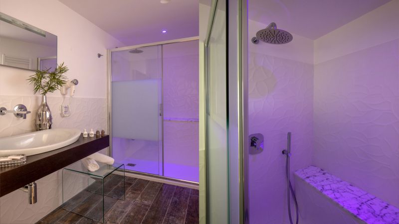 myapartsuite-rome-luxury-spagna-apartment-bathroom