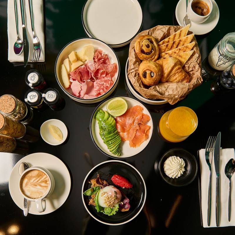 thais-breakfast-01